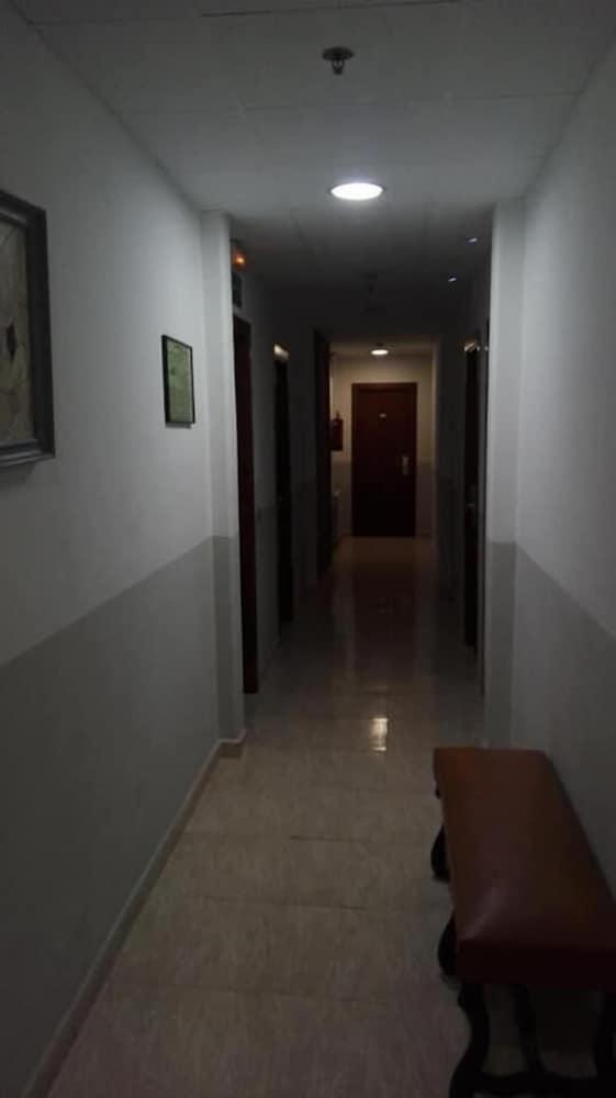 Hotel Ingles Βαρκελώνη Εξωτερικό φωτογραφία