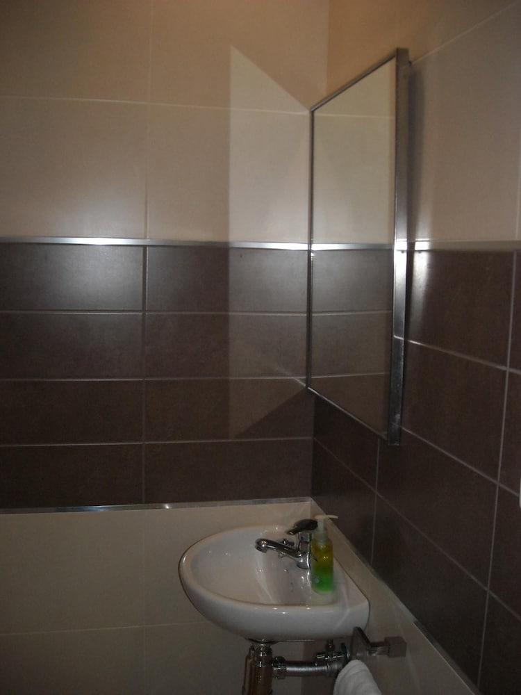 Hotel Ingles Βαρκελώνη Εξωτερικό φωτογραφία